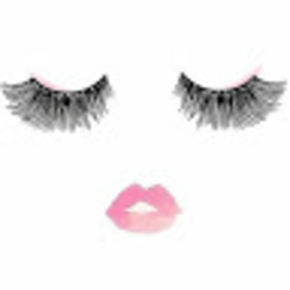 Meet your Posher, Kira - Picture 1 of 1